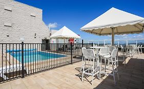 Gladstone Reef Hotel Motel